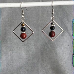 21085 Natural red jasper and lapis lazuli earrings